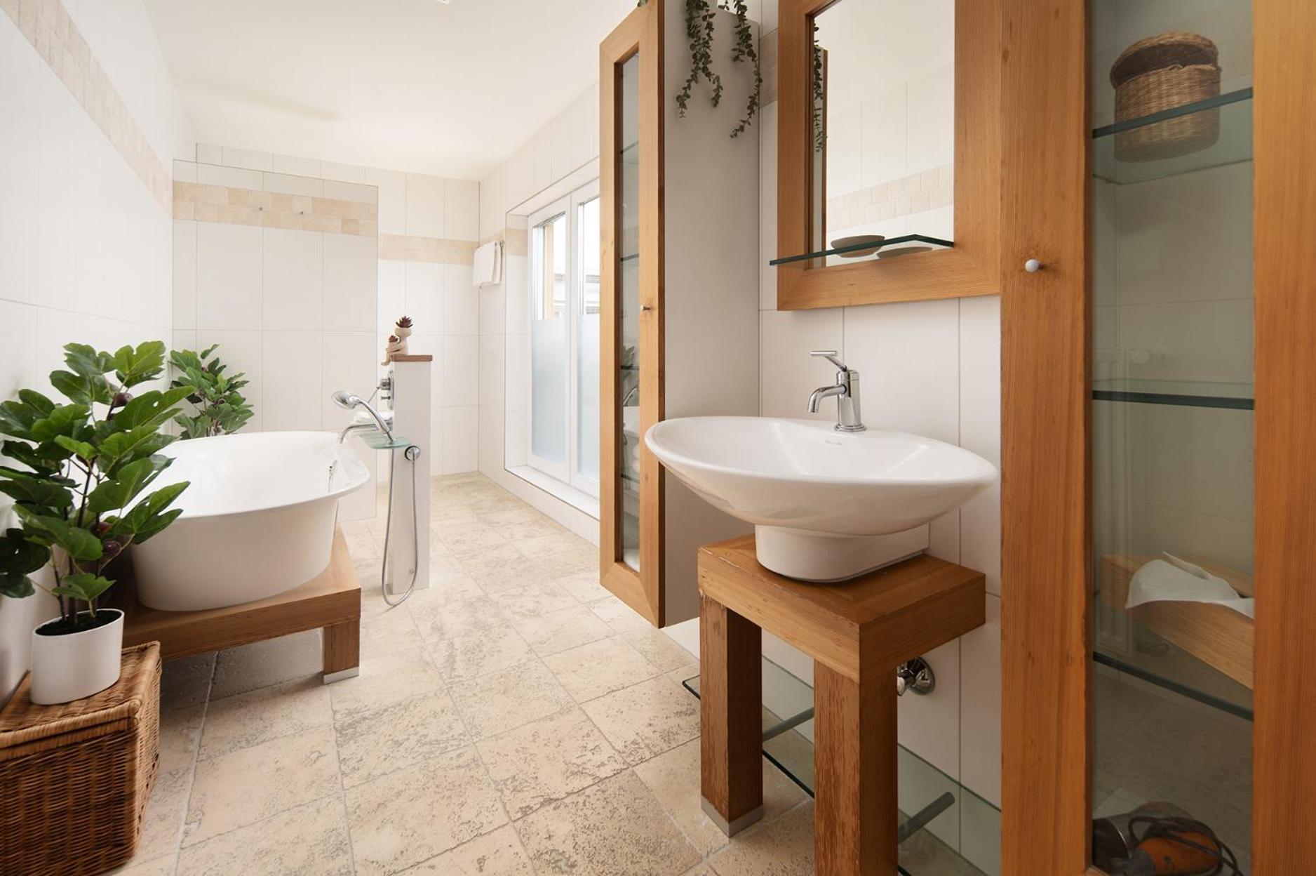 Hotel Vier Jahreszeiten An Der Therme & Kliniken Bad Krozingen Naehe Freiburg & Schwarzwald Ideal Fuer Wellness Kur & Business Ausfluege 24H Check In- Wlan & Parken Gratis Exteriör bild