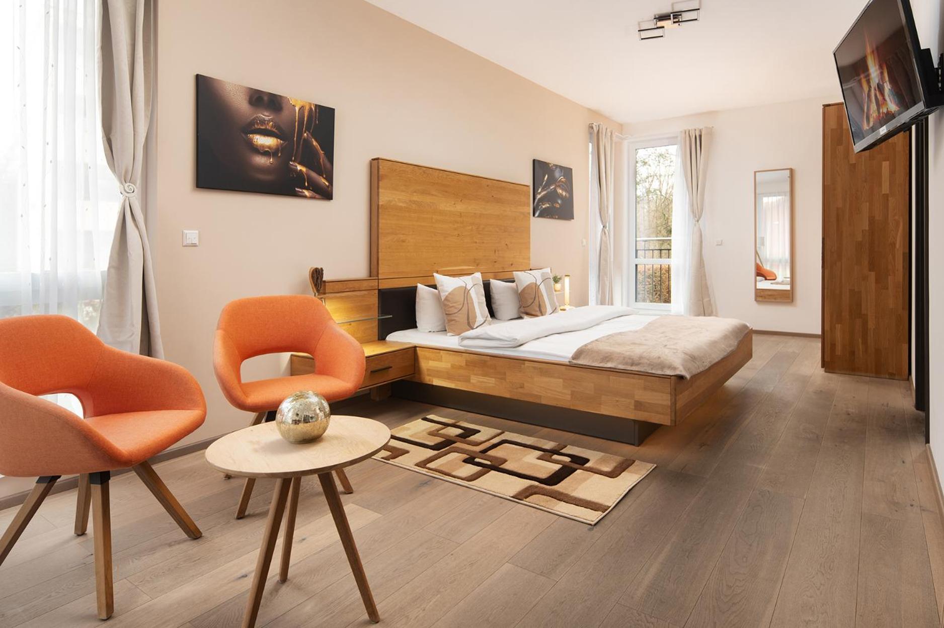 Hotel Vier Jahreszeiten An Der Therme & Kliniken Bad Krozingen Naehe Freiburg & Schwarzwald Ideal Fuer Wellness Kur & Business Ausfluege 24H Check In- Wlan & Parken Gratis Exteriör bild