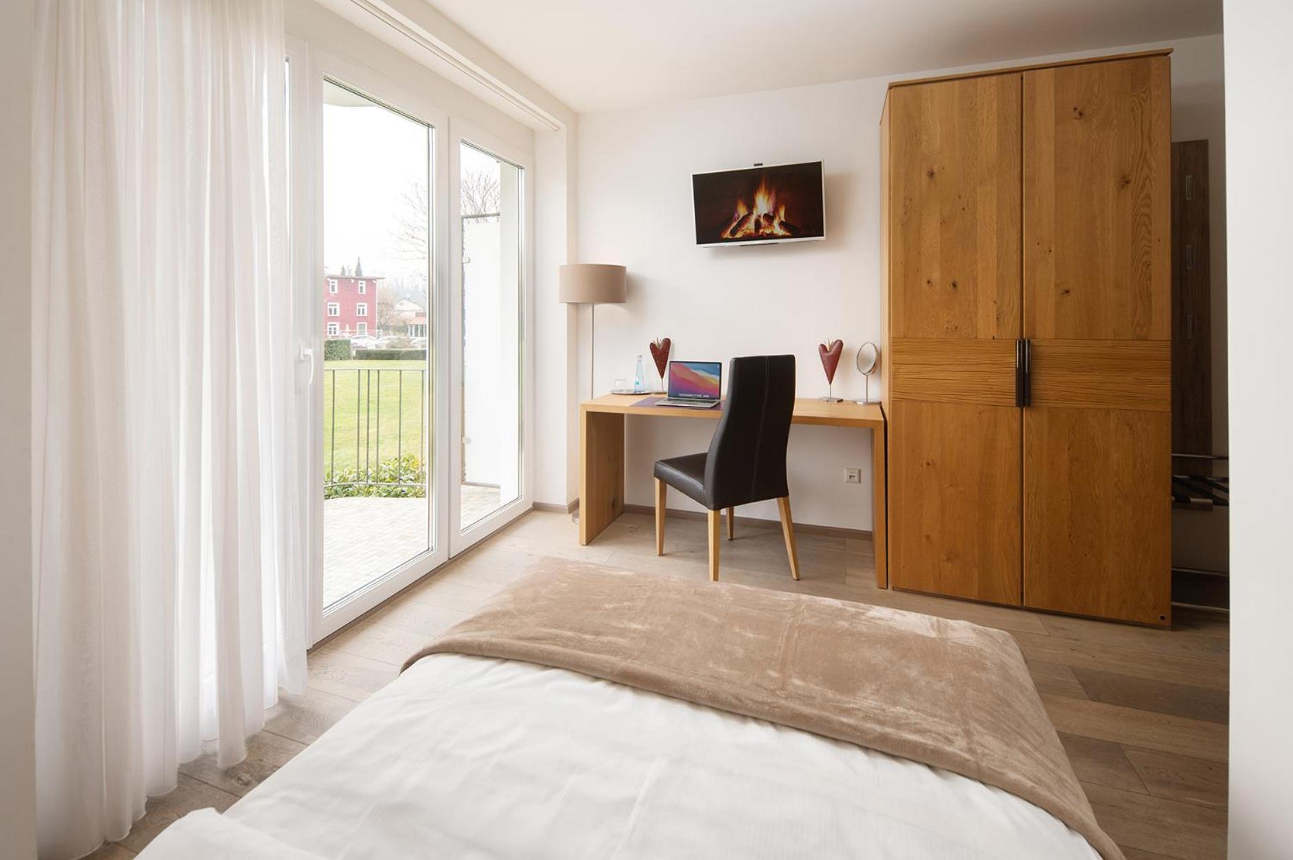 Hotel Vier Jahreszeiten An Der Therme & Kliniken Bad Krozingen Naehe Freiburg & Schwarzwald Ideal Fuer Wellness Kur & Business Ausfluege 24H Check In- Wlan & Parken Gratis Exteriör bild