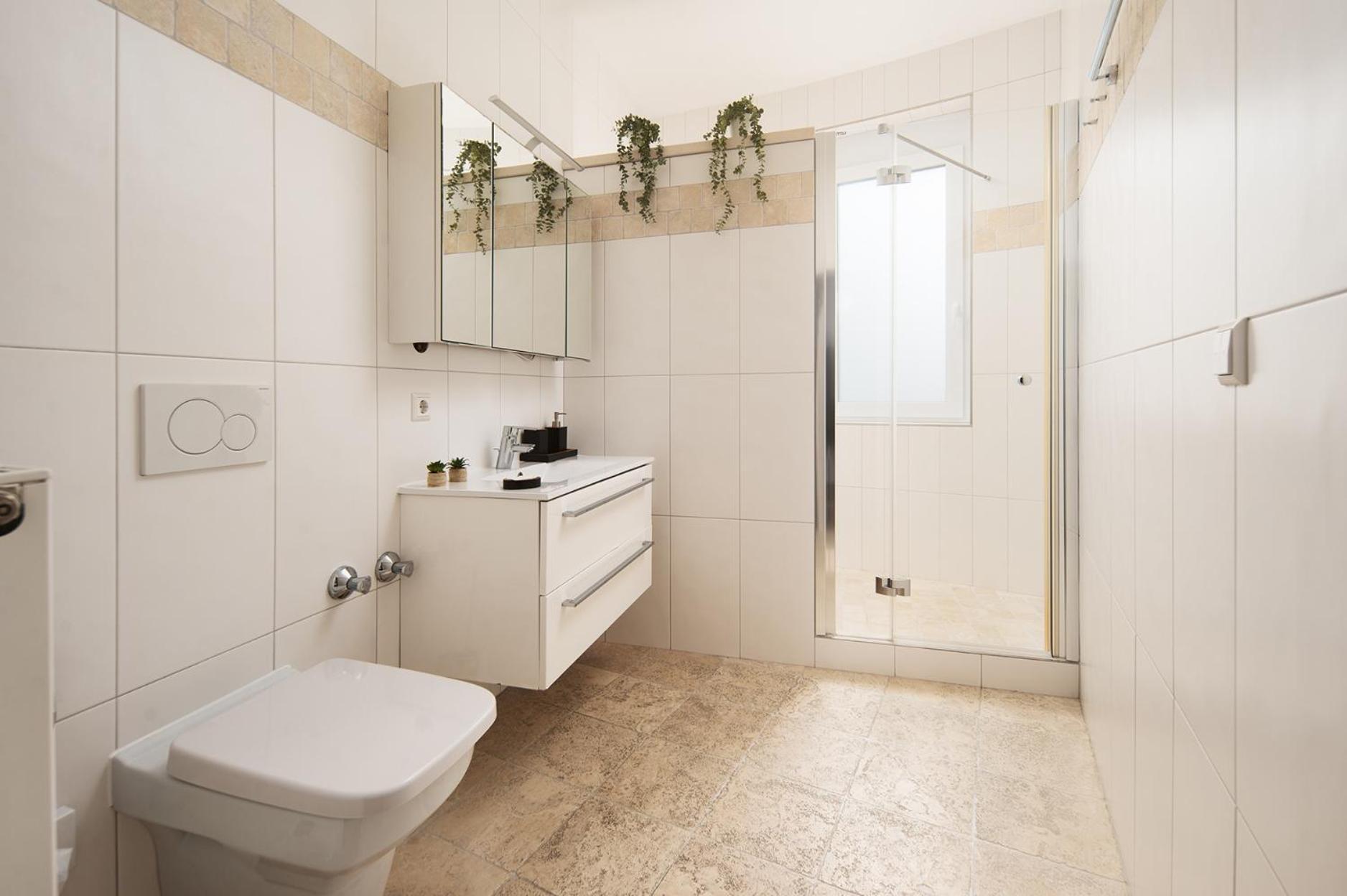 Hotel Vier Jahreszeiten An Der Therme & Kliniken Bad Krozingen Naehe Freiburg & Schwarzwald Ideal Fuer Wellness Kur & Business Ausfluege 24H Check In- Wlan & Parken Gratis Exteriör bild