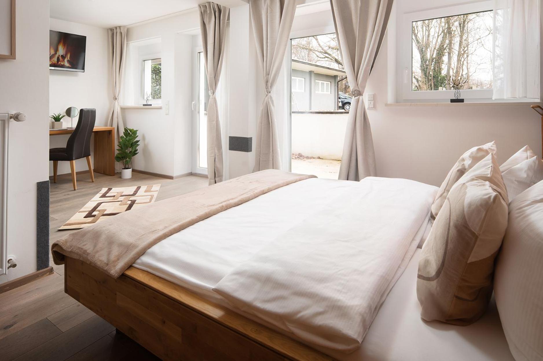Hotel Vier Jahreszeiten An Der Therme & Kliniken Bad Krozingen Naehe Freiburg & Schwarzwald Ideal Fuer Wellness Kur & Business Ausfluege 24H Check In- Wlan & Parken Gratis Exteriör bild
